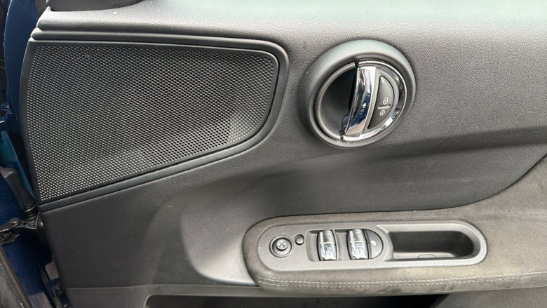 MINI Countryman 1.5 Cooper 5dr Auto [Chili/Nav+ Pack] Petrol Hatchback